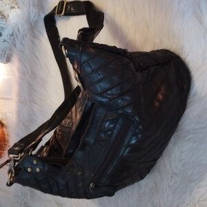 Ameri Leather Luxury Shoulder Bag. Becket woven leather. Rivets.